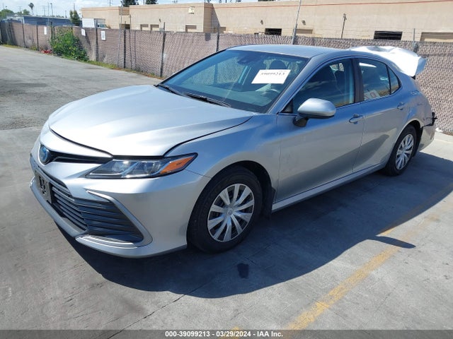 Toyota Camry Le Hybrid 2022 4T1C31AK2NU575836 Image 2