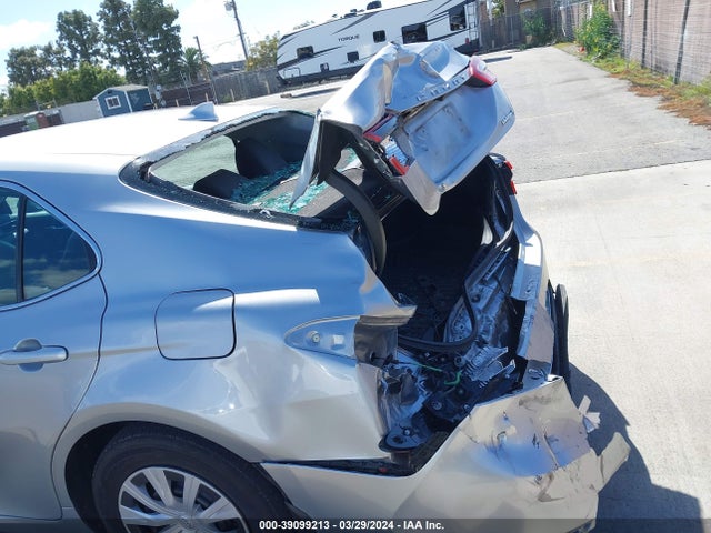 Toyota Camry Le Hybrid 2022 4T1C31AK2NU575836 Image 6