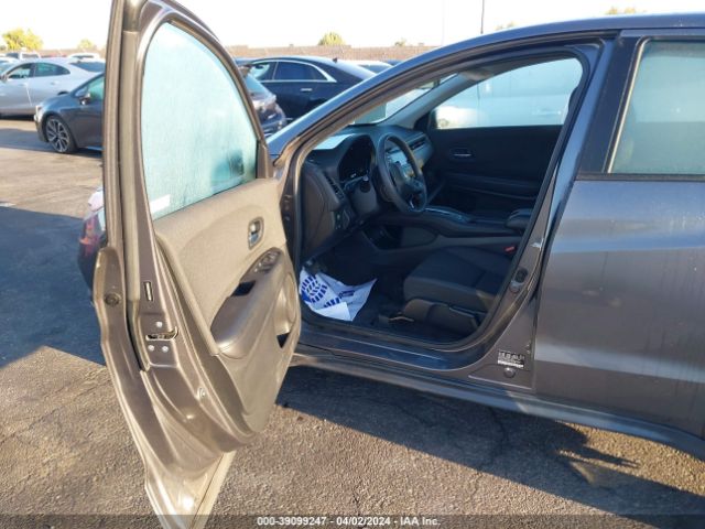 3CZRU5H33KG715287 Honda HR-V LX