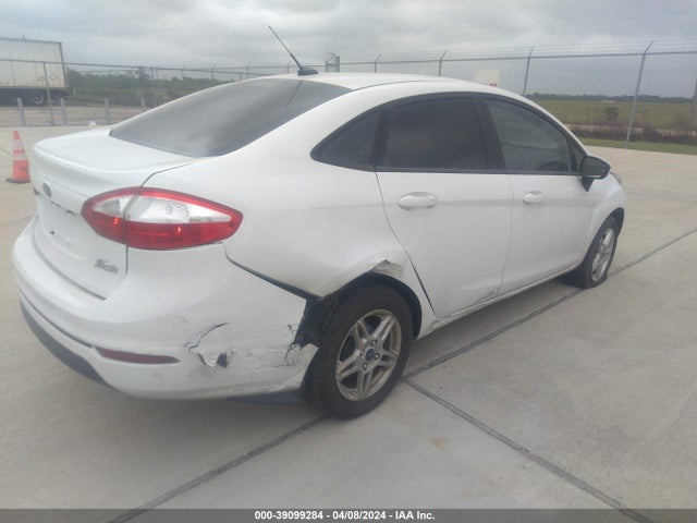 Ford FIESTA SE 2018 3FADP4BJ7JM134695 Image 4