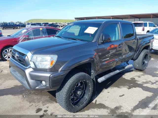 Toyota Tacoma Base V6 2015 5TFLU4EN5FX135228 Image 2