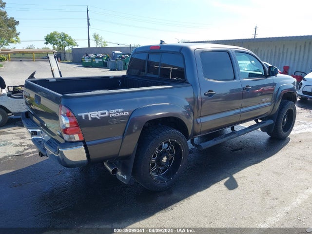 Toyota Tacoma Base V6 2015 5TFLU4EN5FX135228 Image 4