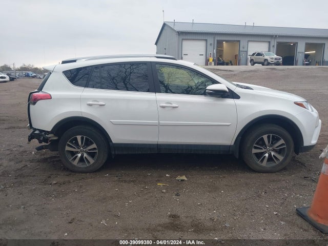 Toyota Rav4 Xle 2018 JTMRFREV9JJ740091 Image 14