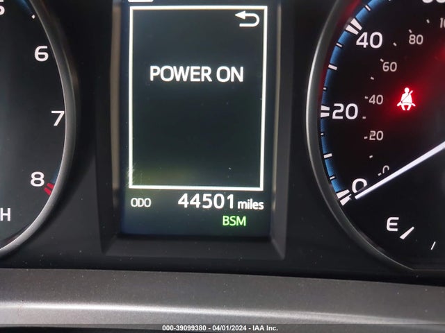 Toyota Rav4 Xle 2018 JTMRFREV9JJ740091 Image 16
