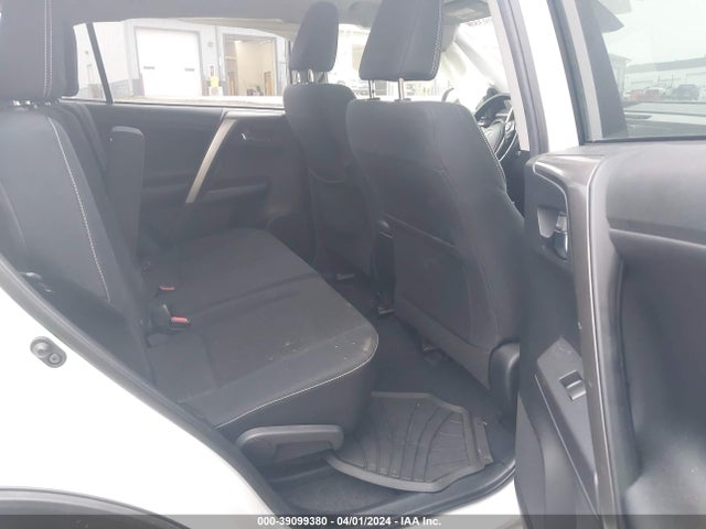 Toyota Rav4 Xle 2018 JTMRFREV9JJ740091 Image 8