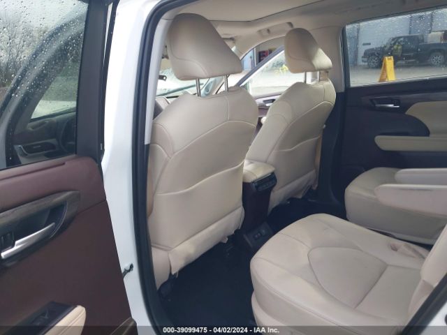 5TDFZRBH8MS130540 Toyota Highlander Platinum
