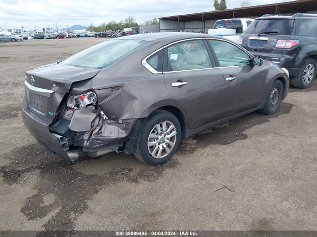 Nissan Altima 2.5 S 2014 1N4AL3AP3EC130486 Image 4