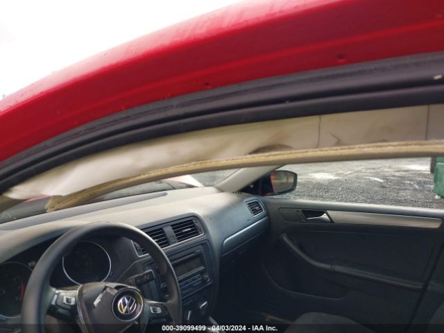 3VWD17AJ5FM259102 Volkswagen Jetta 1.8t Se