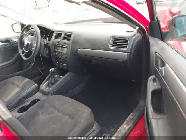 3VWD17AJ5FM259102 Volkswagen Jetta 1.8t Se