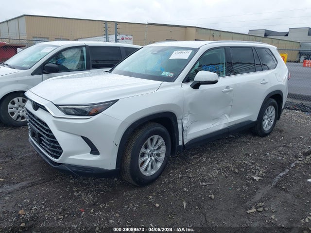 Toyota Grand Highlander Xle 2024 5TDAAAB58RS008809 Image 2