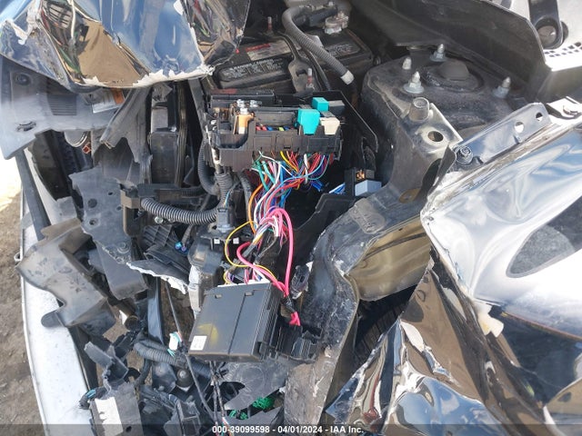 Honda CR-V LX 2019 5J6RW6H34KL000067 Image 18