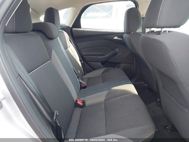 Ford FOCUS SE 2014 1FADP3K21EL280455 Image 8