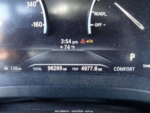 5UXTR7C53KLF32798 BMW X3 Sdrive30i