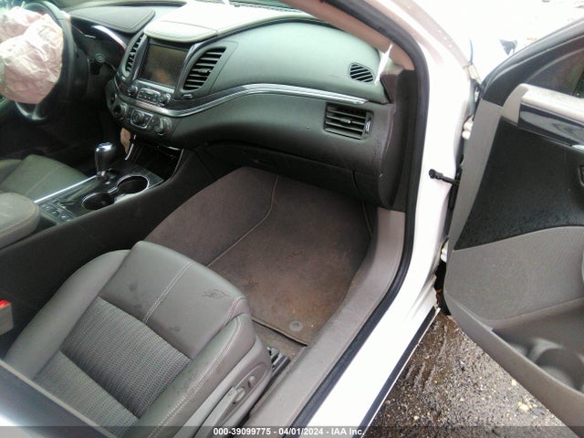 Chevrolet IMPALA 1LT 2018 2G1105S39J9101272 Image 5