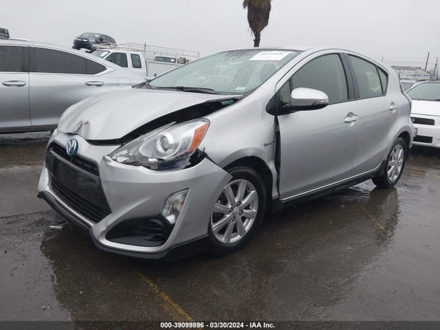 Toyota Prius C Two 2017 JTDKDTB36H1592807 Image 2