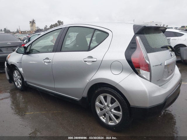 Toyota Prius C Two 2017 JTDKDTB36H1592807 Image 3