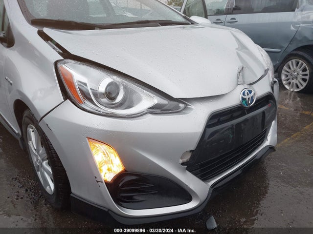 Toyota Prius C Two 2017 JTDKDTB36H1592807 Image 6
