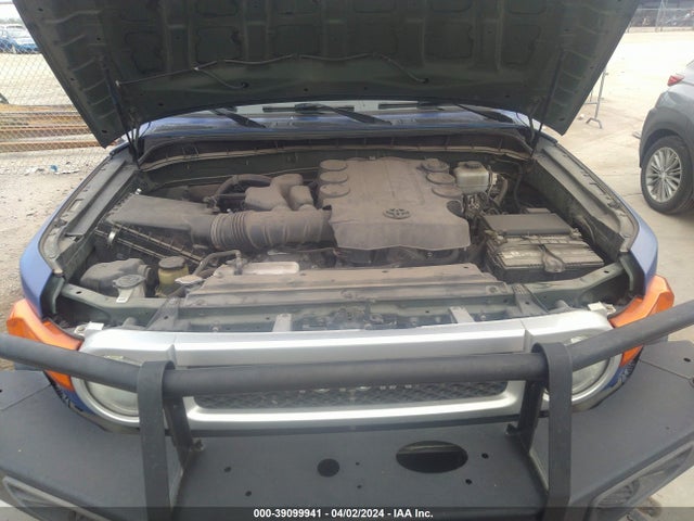 Toyota FJ Cruiser 2014 JTEBU4BF7EK204310 Image 10
