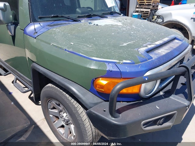 Toyota FJ Cruiser 2014 JTEBU4BF7EK204310 Image 17