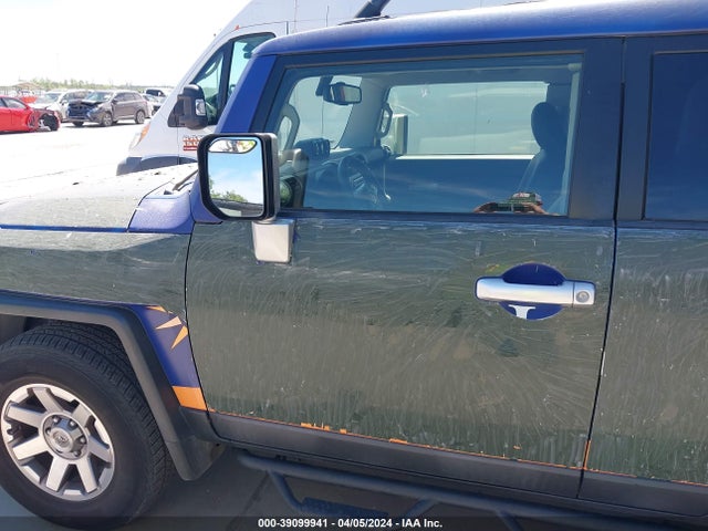 Toyota FJ Cruiser 2014 JTEBU4BF7EK204310 Image 21