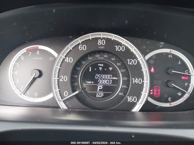 39100087 :رقم المزاد ، 1HGCR2F38FA212486 vin ، 2015 Honda Accord Lx مزاد بيع