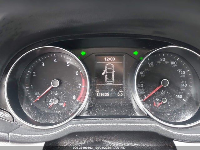 1VWAT7A35GC013068 Volkswagen Passat 1.8t S