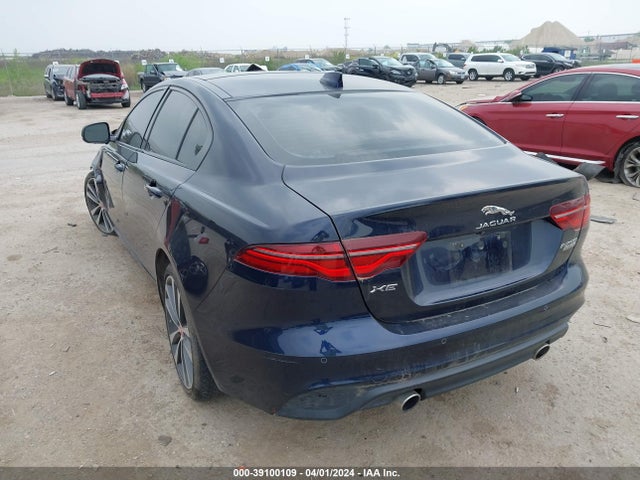 2020 JAGUAR XE SAJAJ4FX8LCP58704 Photo 2