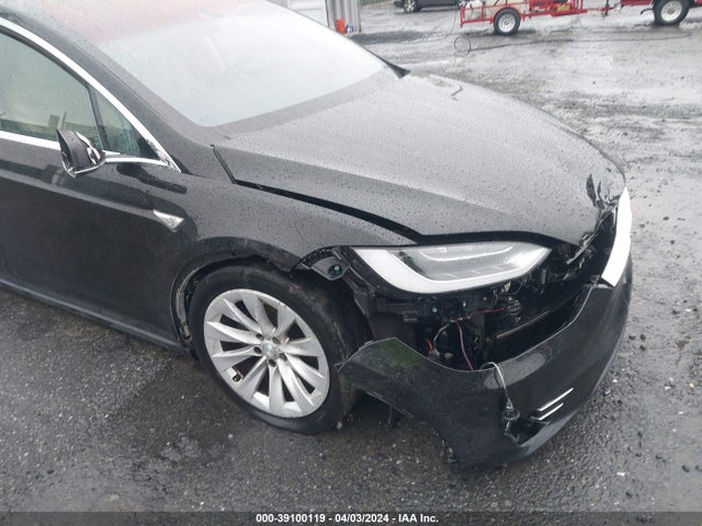 Tesla Model X 60d/70d/75d/90d 2016 5YJXCAE26GF004653 Image 20