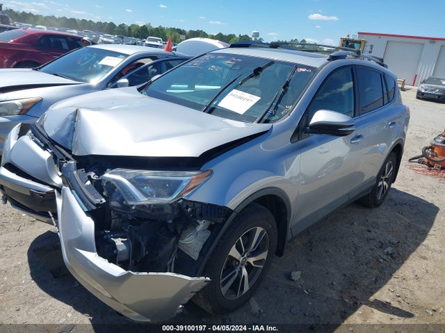 Toyota Rav4 Xle 2017 2T3RFREV6HW646701 Image 2