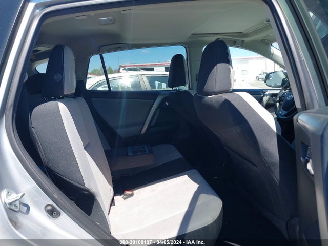 Toyota Rav4 Xle 2017 2T3RFREV6HW646701 Image 8