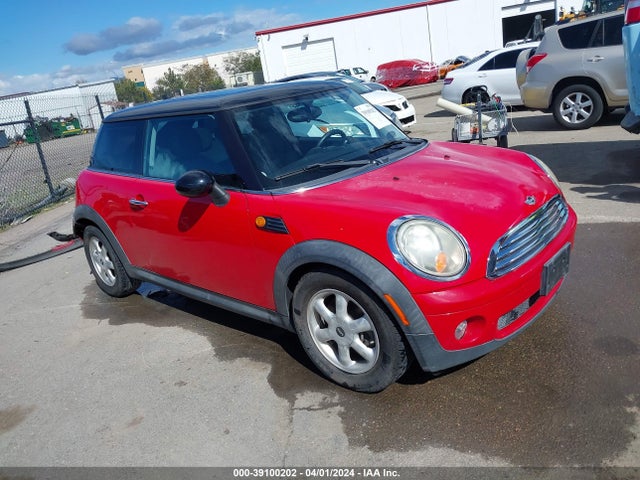 2010 MINI COOPER WMWMF3C51ATZ25490 Photo 0