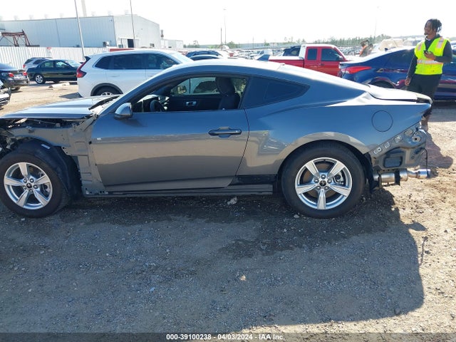 Ford Mustang Ecoboost Fastback 2024 1FA6P8TH6R5111423 Image 15