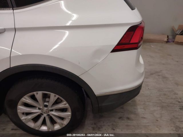 3VV2B7AX1JM053636 Volkswagen Tiguan 2.0t Se/2.0t Sel