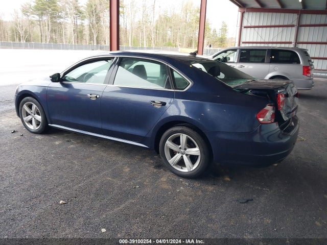 1VWAT7A35FC081207 Volkswagen Passat 1.8t Limited Edition