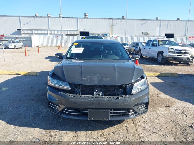 1VWAS7A32GC058214 Volkswagen Passat 1.8t R-line