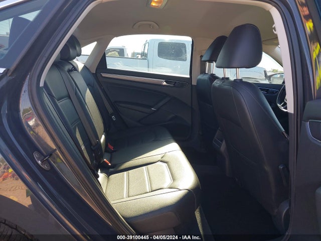 1VWAS7A32GC058214 Volkswagen Passat 1.8t R-line