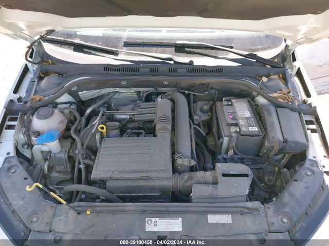 3VWDB7AJ2JM217234 Volkswagen Jetta 1.4t Se/1.4t Wolfsburg Edition