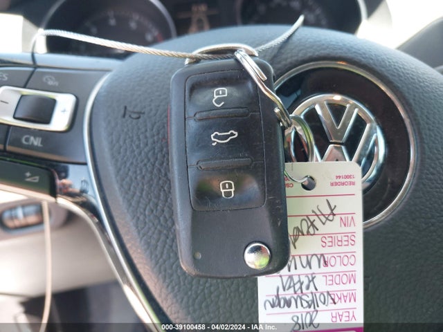 3VWDB7AJ2JM217234 Volkswagen Jetta 1.4t Se/1.4t Wolfsburg Edition