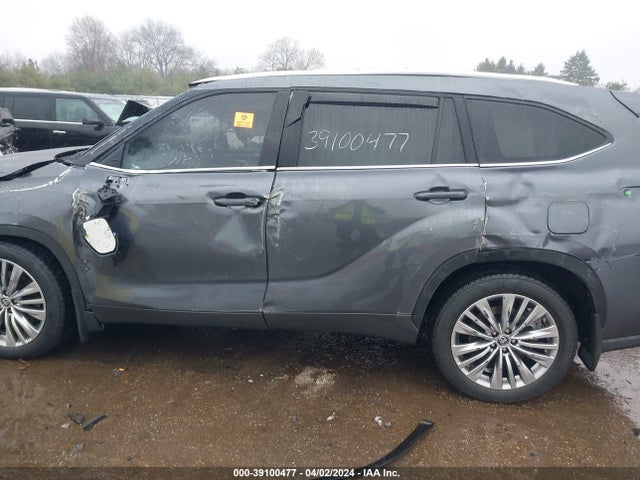 Toyota Highlander Platinum 2023 5TDKDRAH2PS042991 Image 11