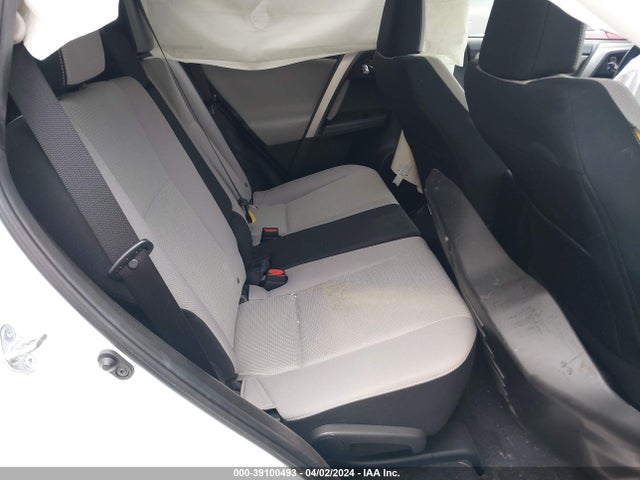 Toyota Rav4 Xle 2017 JTMRFREV1HD200761 Image 8