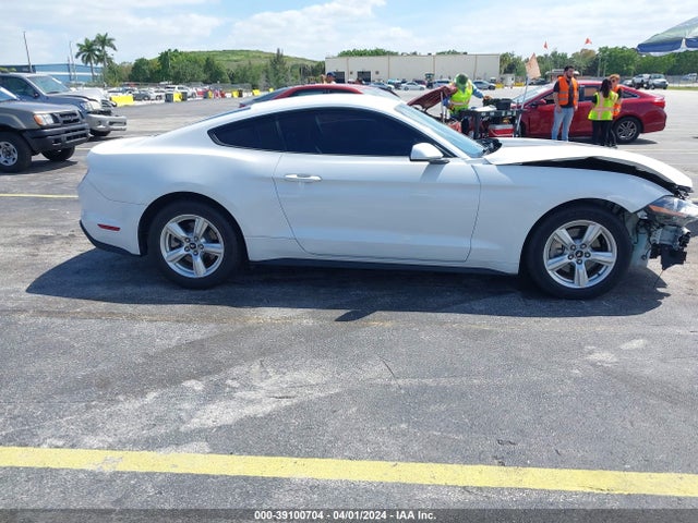 Ford Mustang Ecoboost 2018 1FA6P8TH3J5174046 Image 14