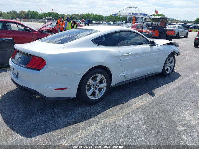 Ford Mustang Ecoboost 2018 1FA6P8TH3J5174046 Image 4