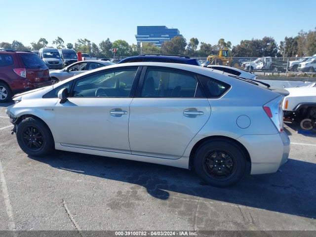 Toyota Prius Two 2015 JTDKN3DU6F0479025 Image 14