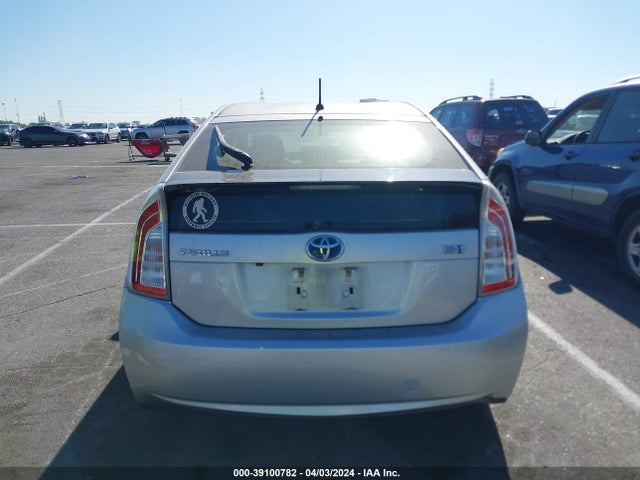 Toyota Prius Two 2015 JTDKN3DU6F0479025 Image 16