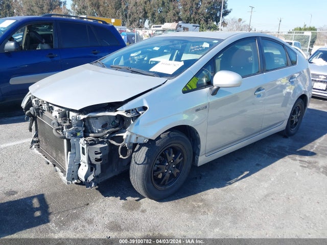 Toyota Prius Two 2015 JTDKN3DU6F0479025 Image 2