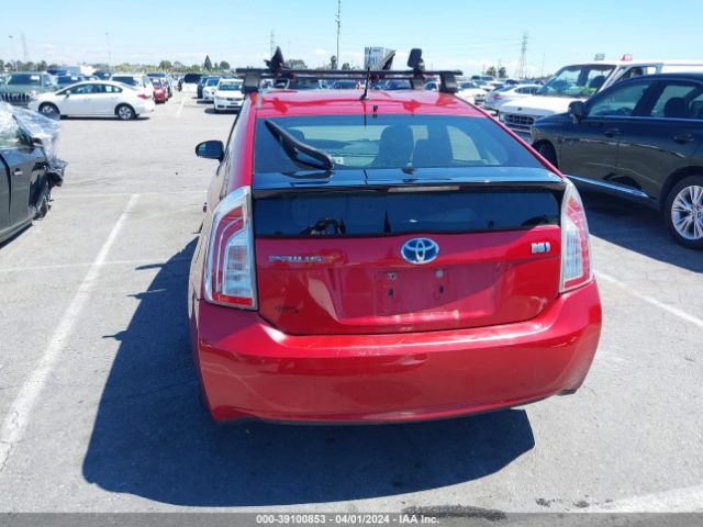 JTDKN3DU1E1738562 Toyota Prius Two