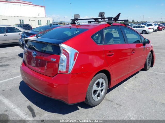 JTDKN3DU1E1738562 Toyota Prius Two
