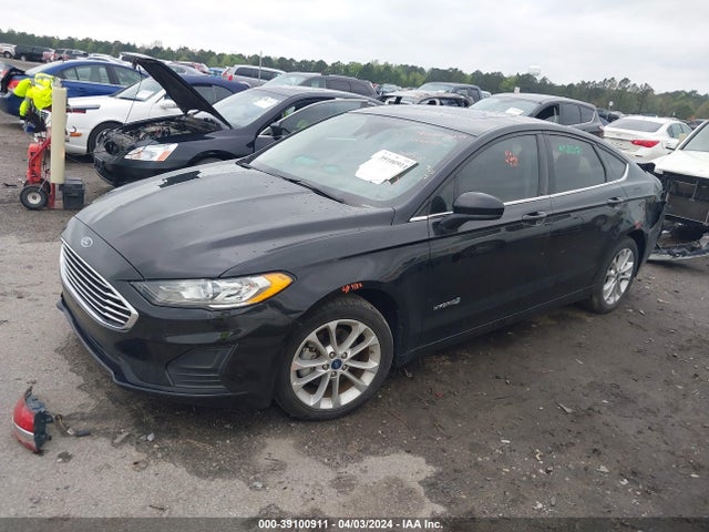 Ford Fusion Hybrid Se 2019 3FA6P0LU5KR117151 Image 2