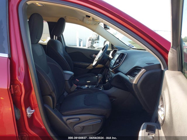 1C4PJLCB5HD222337 Jeep Cherokee Latitude Fwd