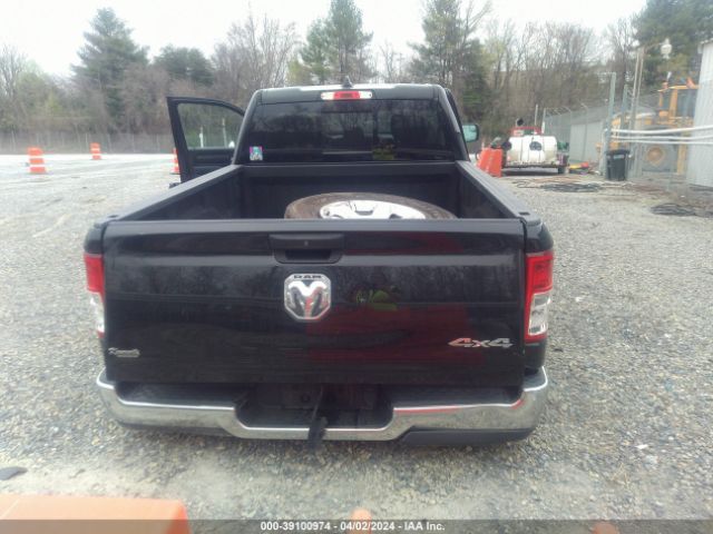 1C6SRFCT3KN597469 RAM 1500 Tradesman Quad Cab 4x4 6'4 Box